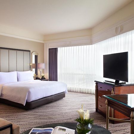 Jw Marriott Hotel Surabaya Exterior photo