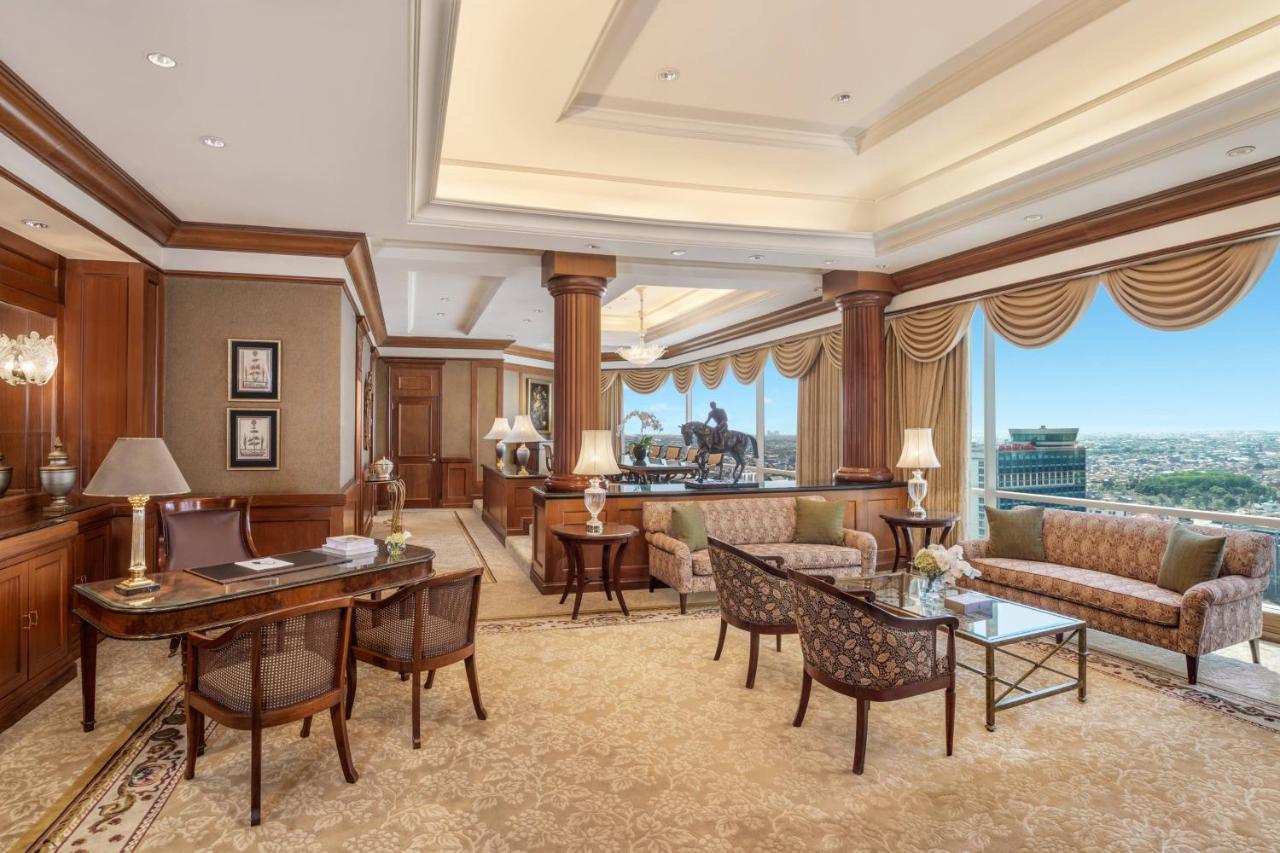 Jw Marriott Hotel Surabaya Exterior photo