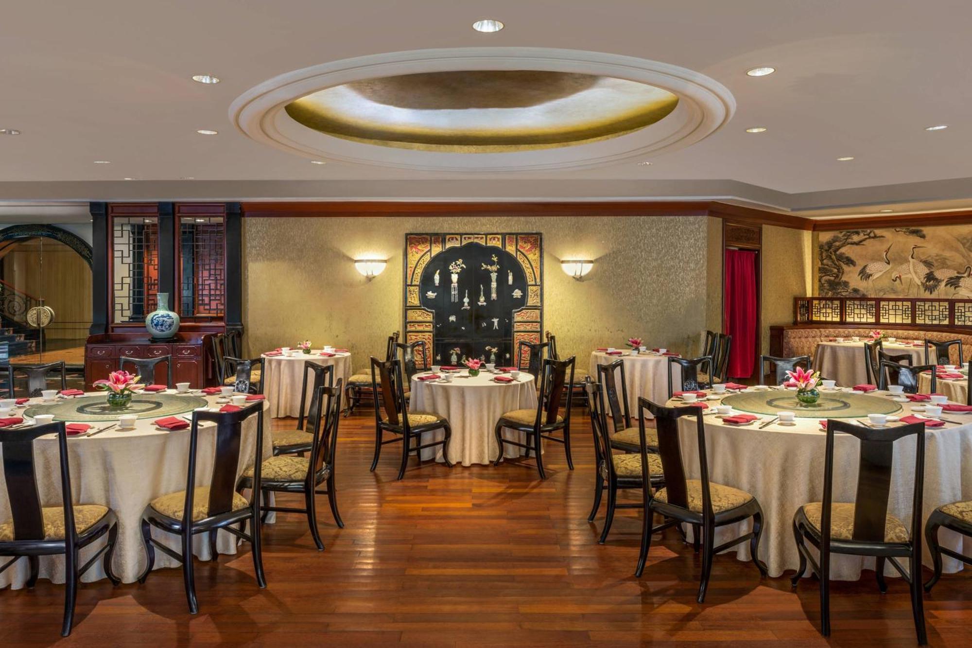 Jw Marriott Hotel Surabaya Exterior photo
