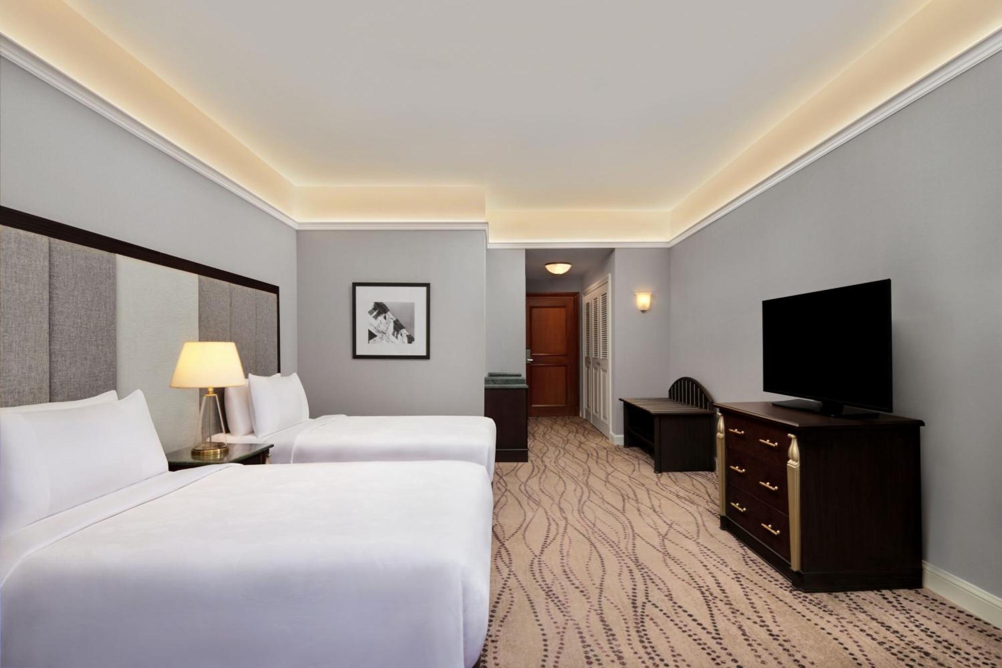 Jw Marriott Hotel Surabaya Exterior photo