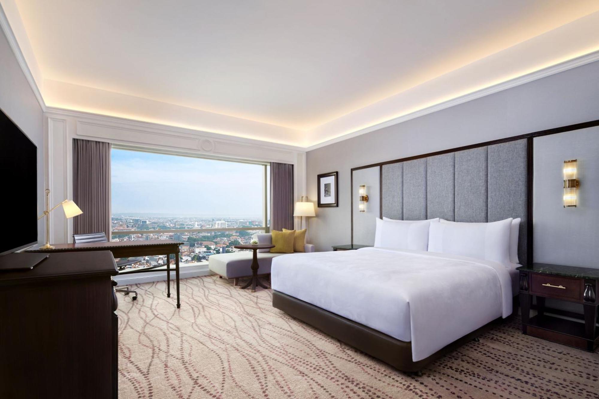 Jw Marriott Hotel Surabaya Exterior photo