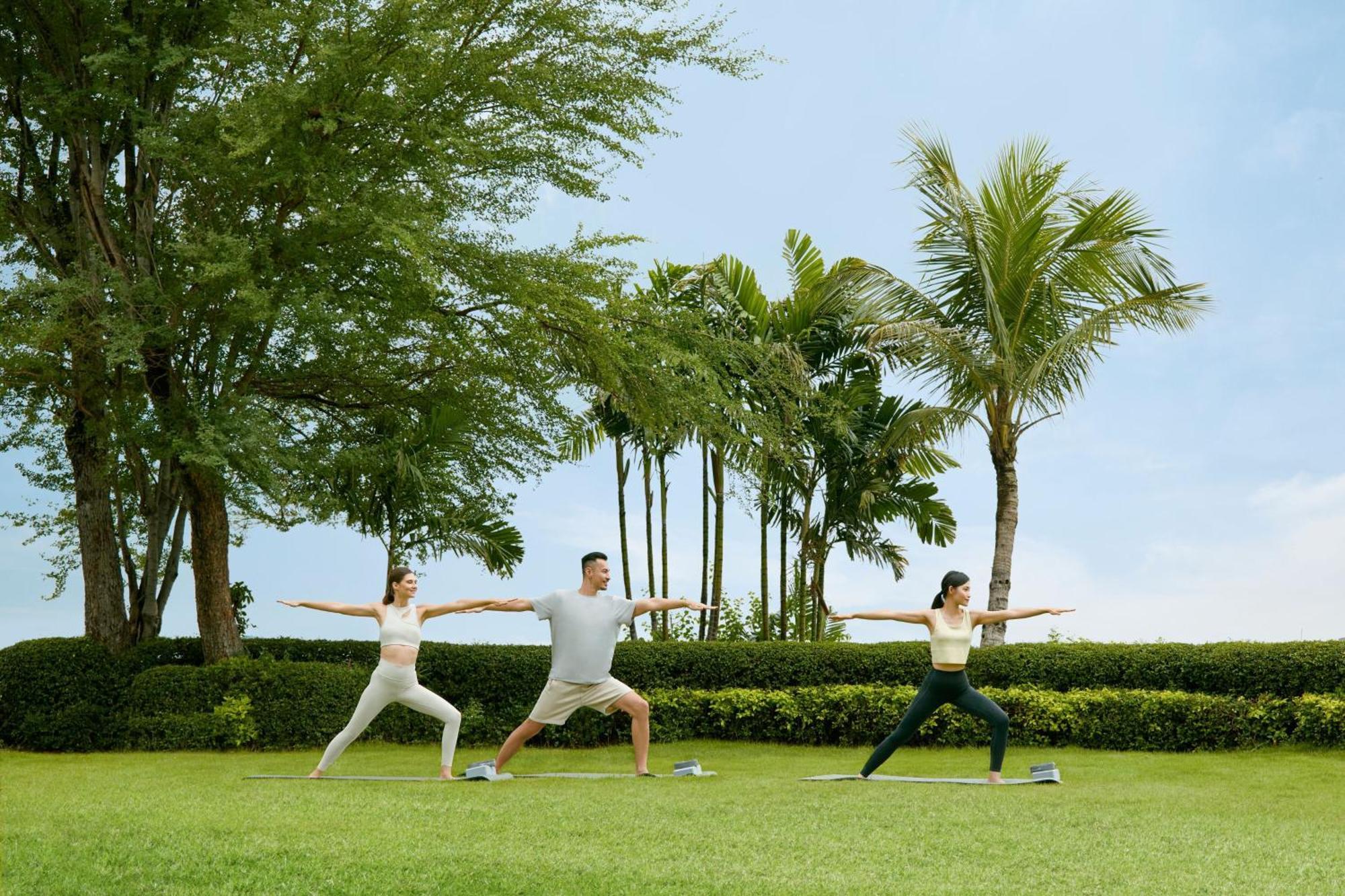Jw Marriott Hotel Surabaya Exterior photo