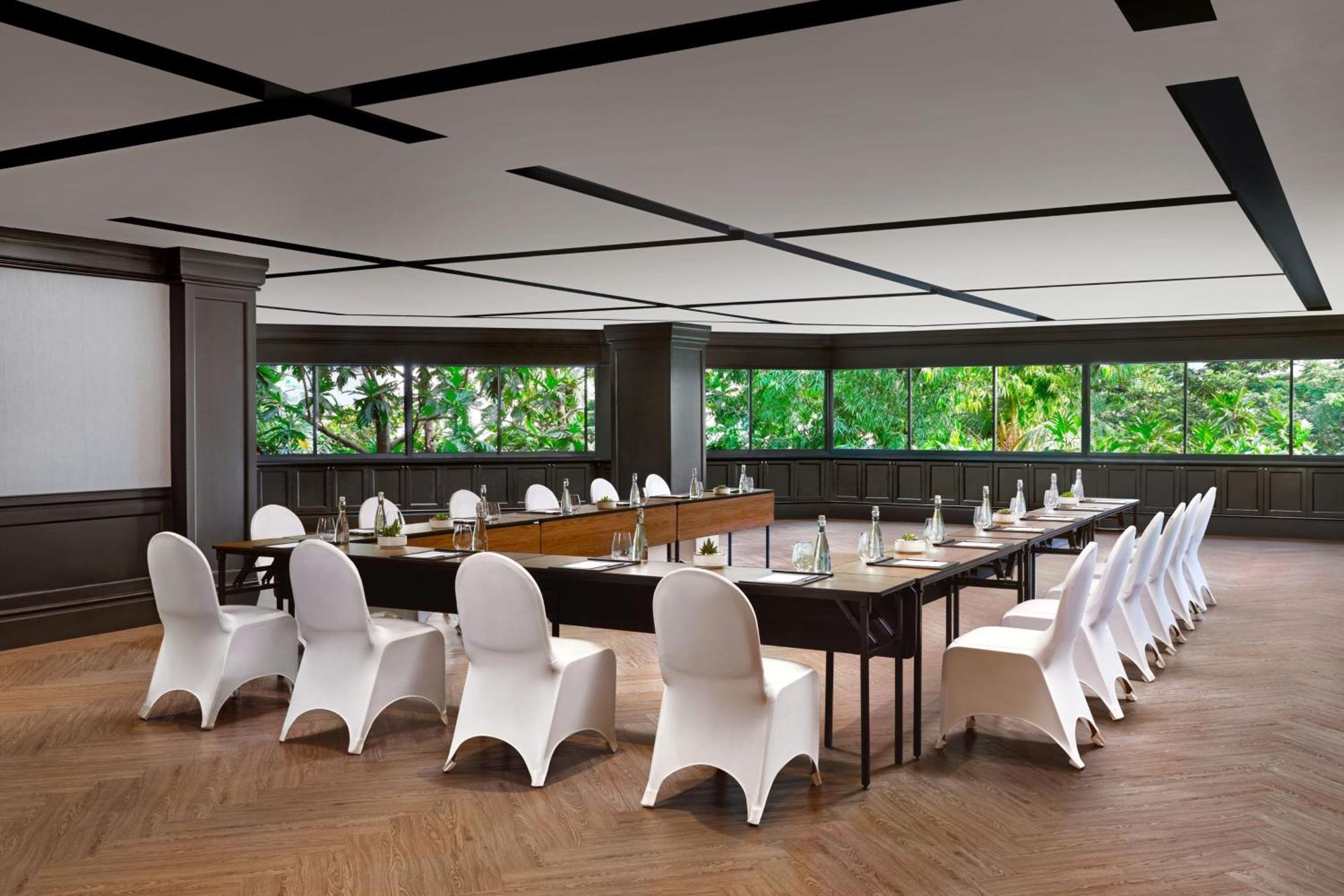 Jw Marriott Hotel Surabaya Exterior photo