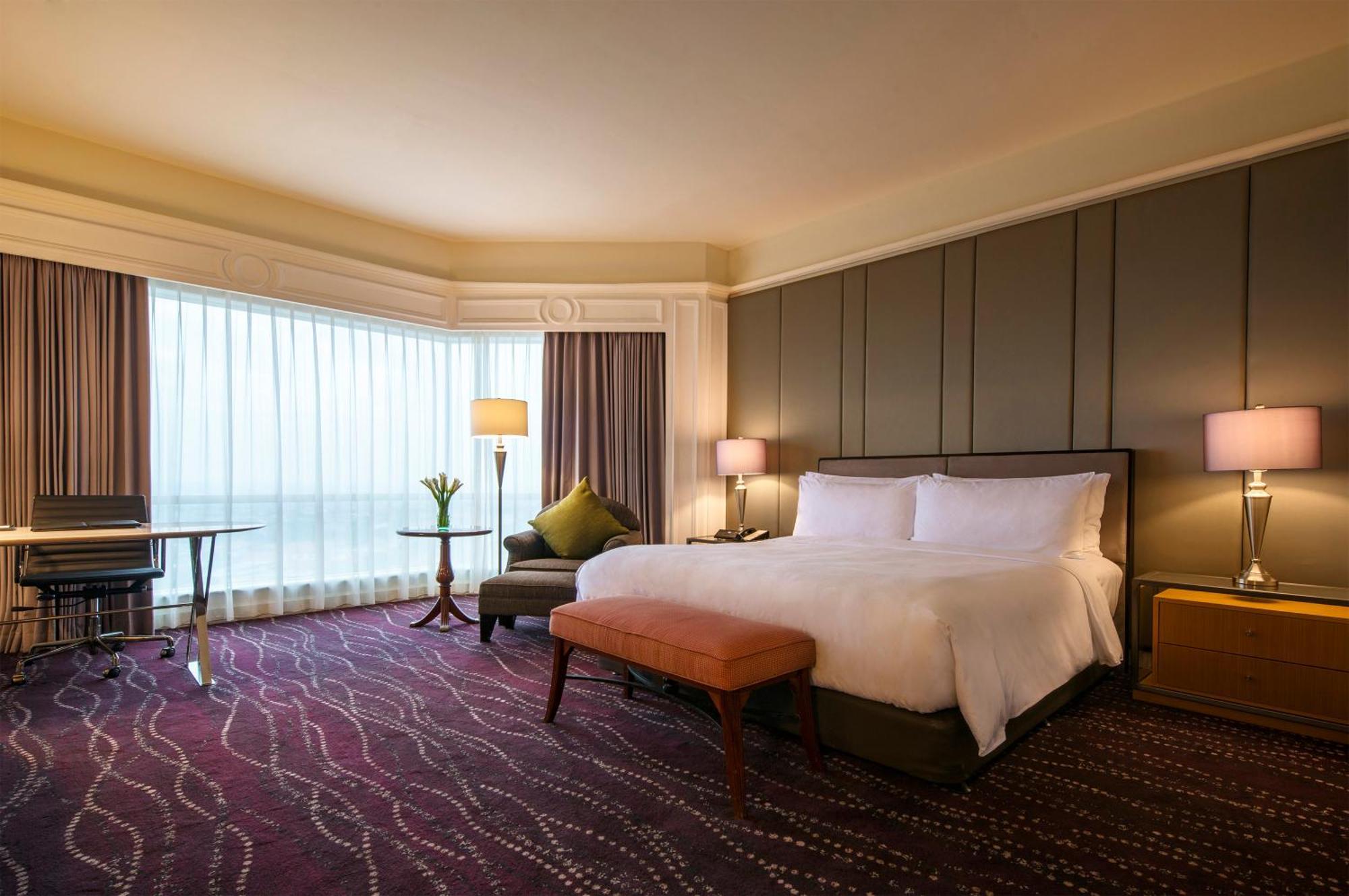 Jw Marriott Hotel Surabaya Exterior photo